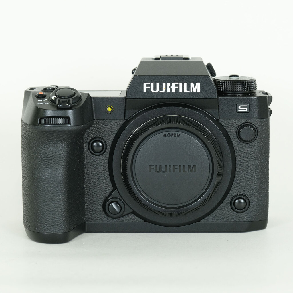 FUJIFILM X-H2S
