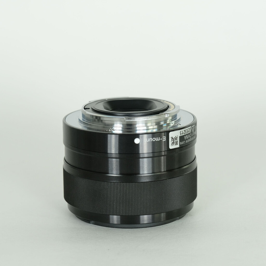 SONY E 35mm F1.8 OSS SEL35F18