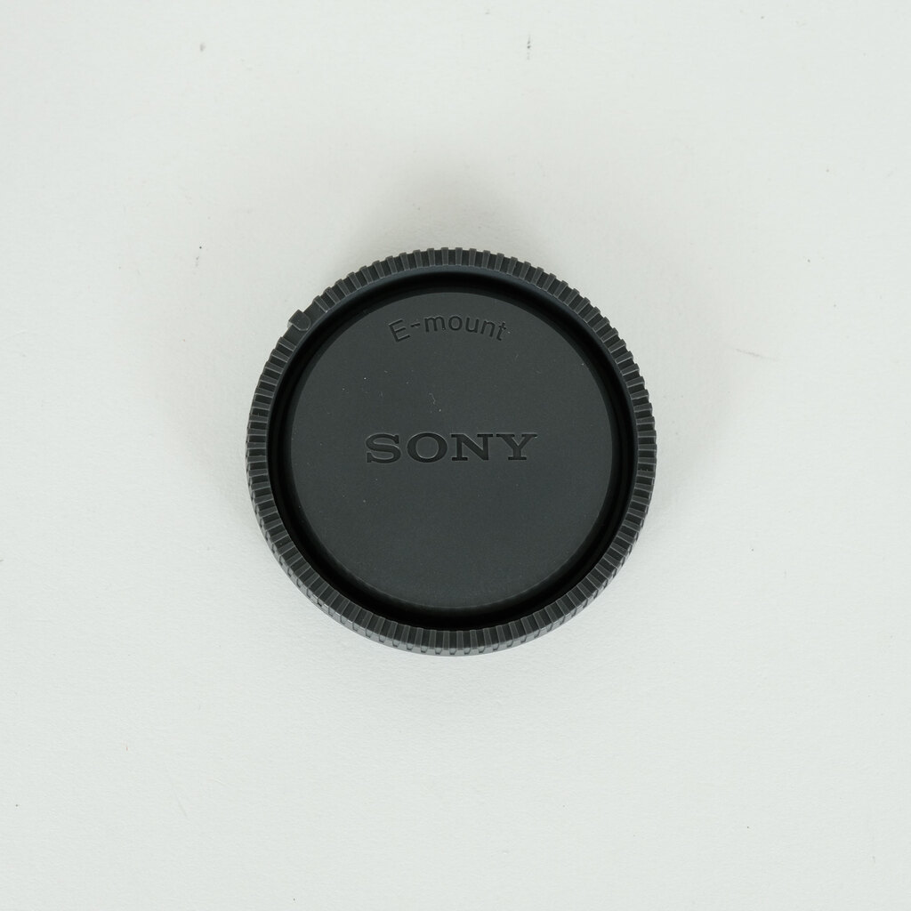 SONY E 18-135mm F3.5-5.6 OSS SEL18135