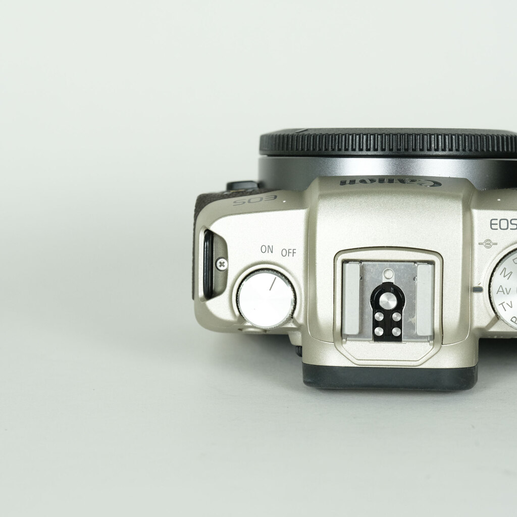 Canon EOS RP ボディ ゴールドの出品 | ONE SCENE（ワンシーン）