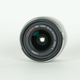 Panasonic LUMIX G VARIO 14-42mm F3.5-5.6 ASPH./MEGA O.I.S.