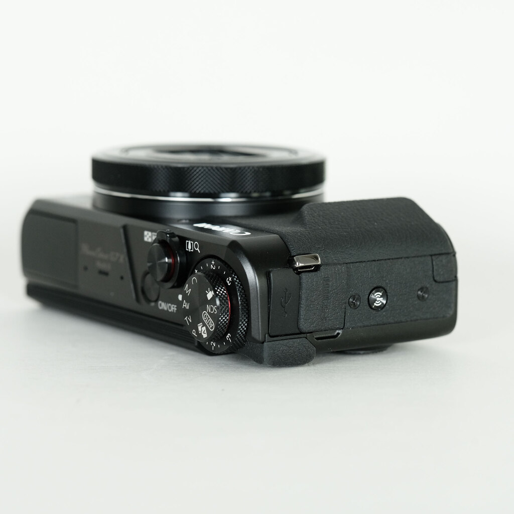 Canon PowerShot G7X Mark II