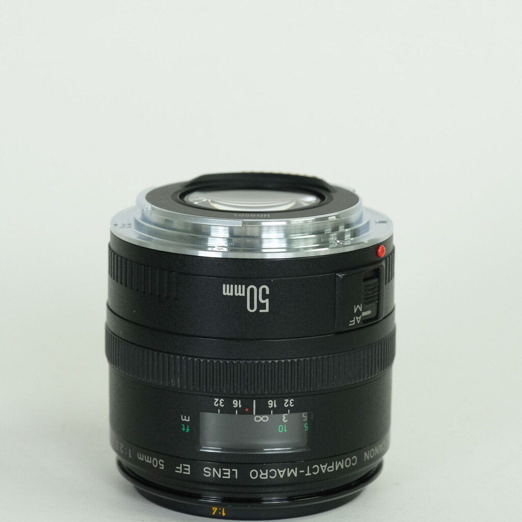 Canon EF50mm F2.5 コンパクトマクロ