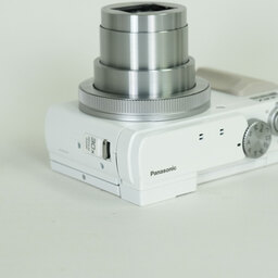 Panasonic LUMIX DC-TZ95D ホワイト Panasonic LUMIX DC-TZ95D ホワイト
