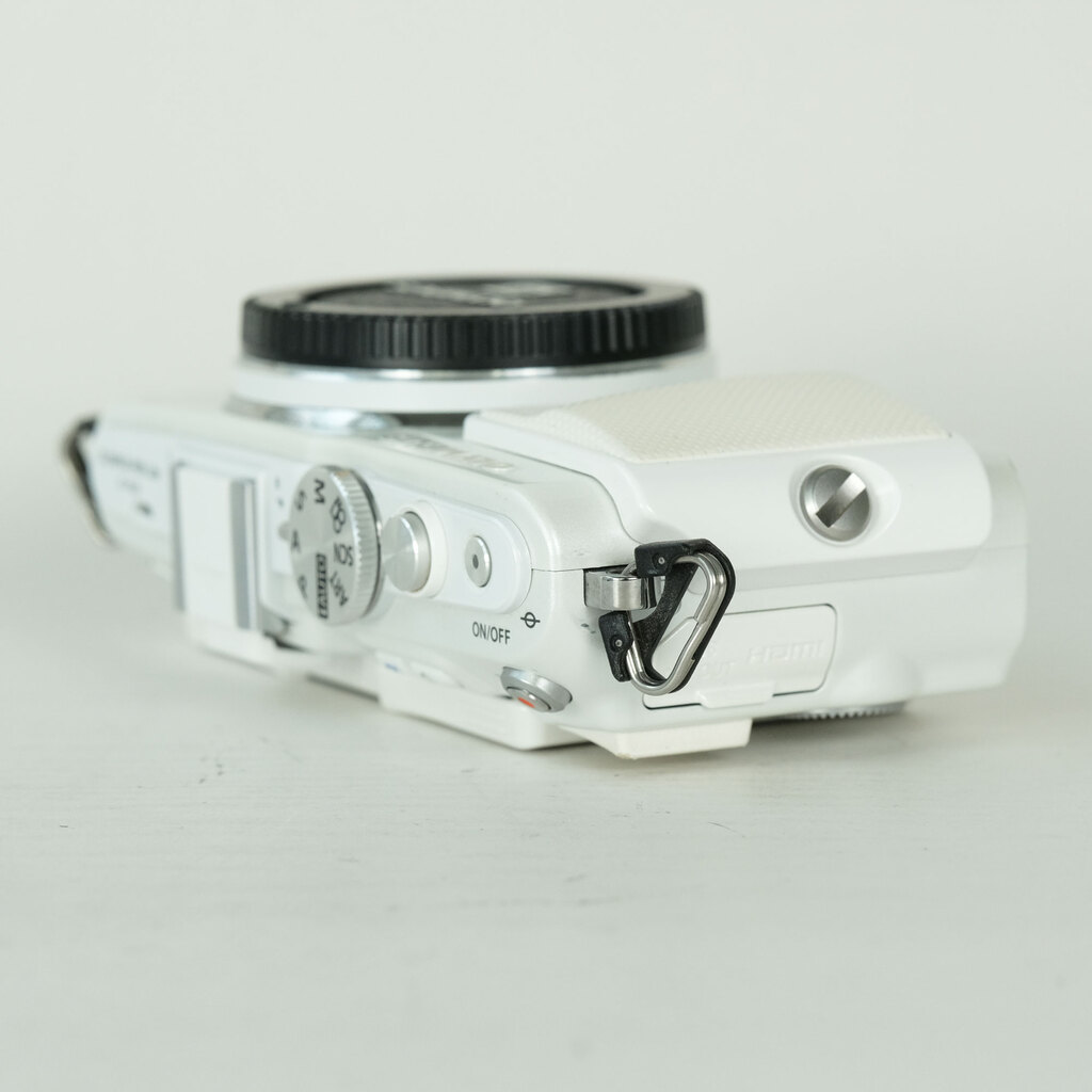 OLYMPUS PEN Lite E-PL6 ボディ ホワイトの出品 | ONE SCENE（ワンシーン）