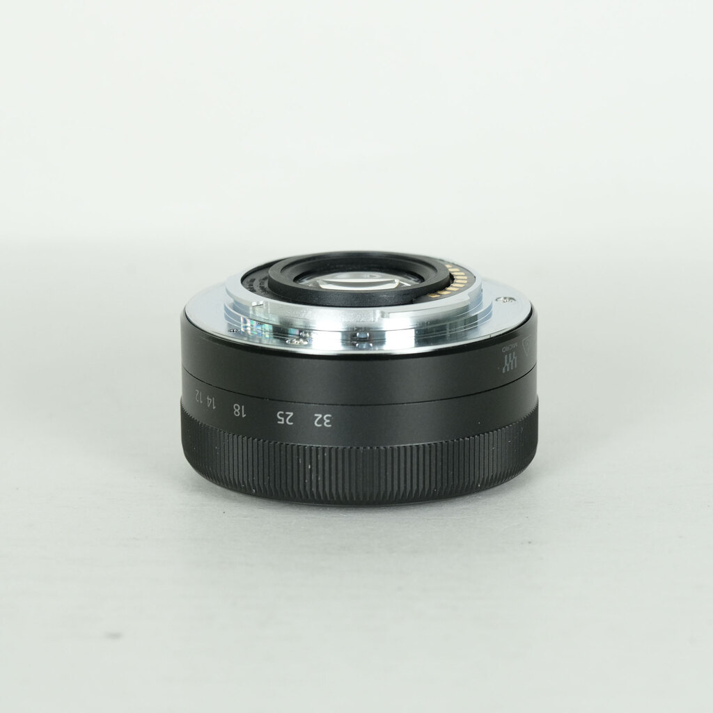 Panasonic LUMIX G VARIO 12-32mm / F3.5-5.6 ASPH. / MEGA O.I.S.の