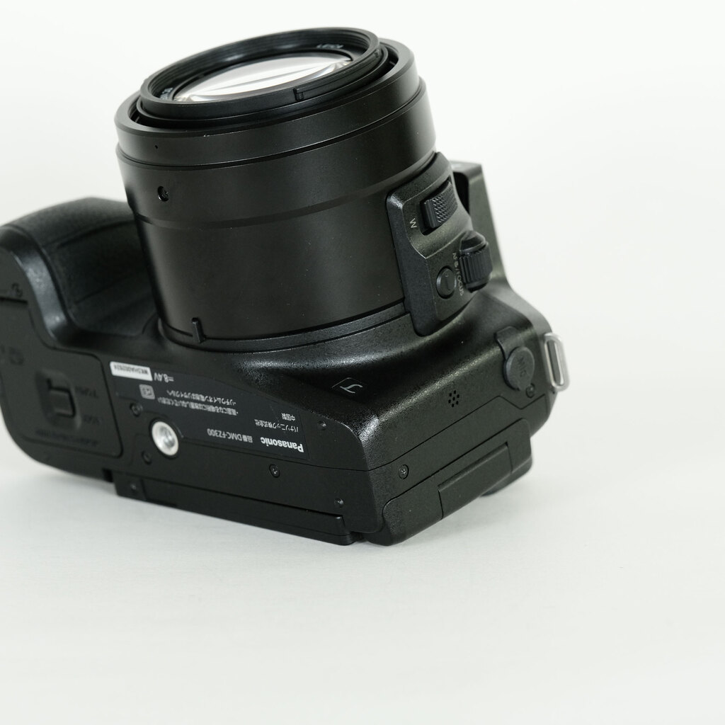 Panasonic LUMIX DMC-FZ300