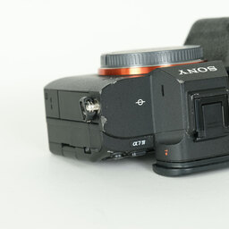 SONY α7 IV(ILCE-7M4) SONY α7 IV(ILCE-7M4)