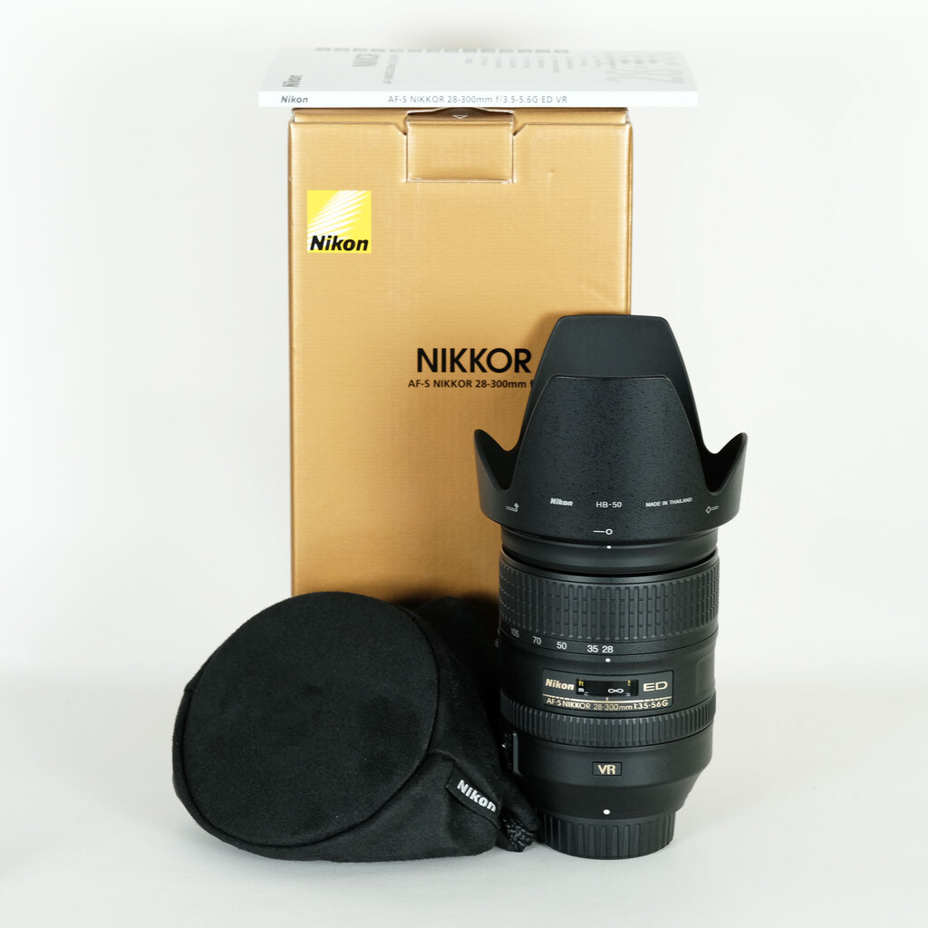 Nikon AF-S NIKKOR 28-300mm f/3.5-5.6G ED VR