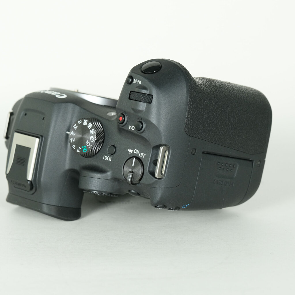 Canon EOS R7