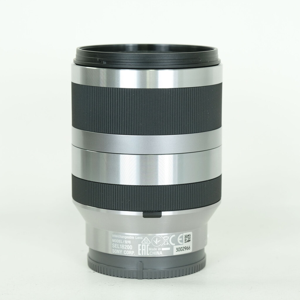 SONY E18-200mm F3.5-6.3 OSS SEL18200