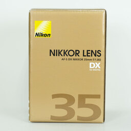Nikon AF-S DX NIKKOR 35mm f/1.8G Nikon AF-S DX NIKKOR 35mm f/1.8G