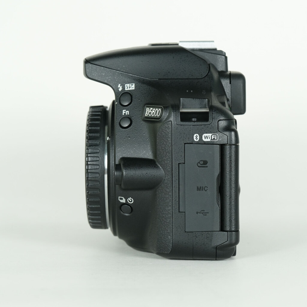 Nikon D5600 Nikon D5600