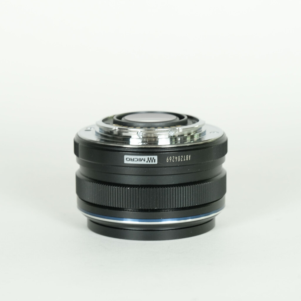 OLYMPUS M.ZUIKO DIGITAL 17mm F1.8 OLYMPUS M.ZUIKO DIGITAL 17mm F1.8