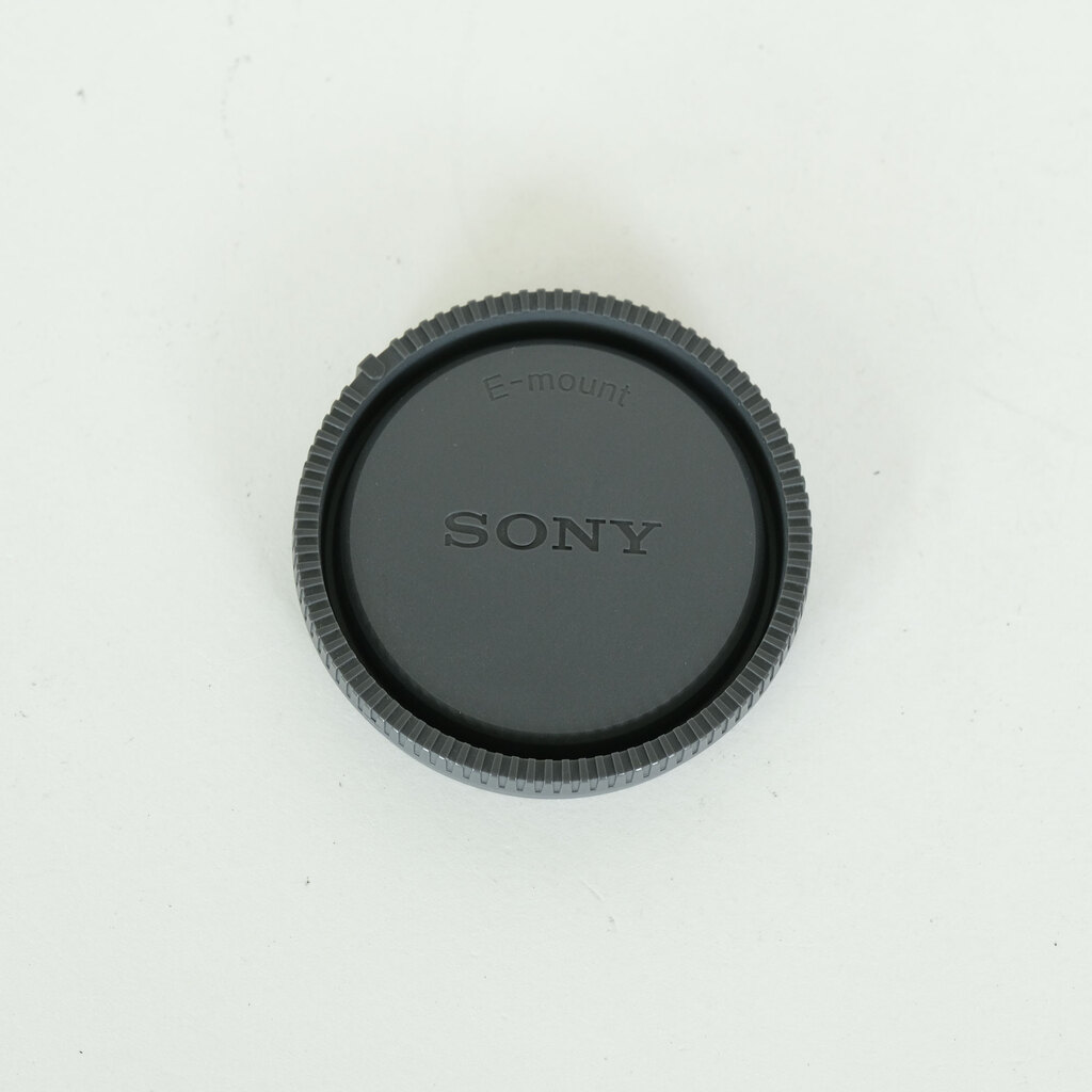 SONY FE 24-240mm F3.5-6.3 OSS SEL24240