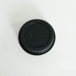 Canon EF-S18-55mm F3.5-5.6 IS STM ホワイト