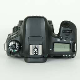 Canon EOS 9000D