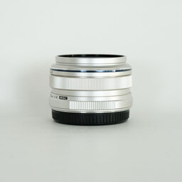 OLYMPUS M.ZUIKO DIGITAL 17mm F1.8