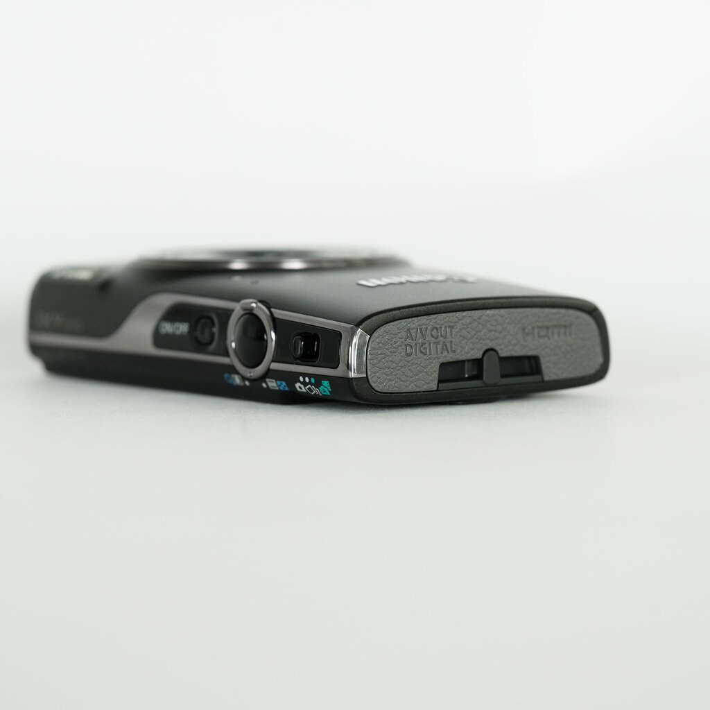 Canon IXY 650 ブラック