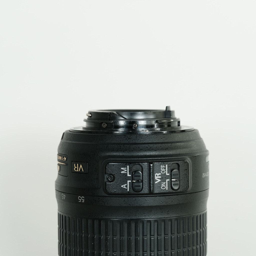 Nikon AF-S DX NIKKOR 18-55mm F3.5-5.6 G VR