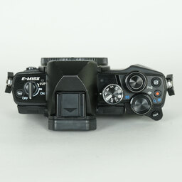 OLYMPUS OM-D E-M10 Mark II