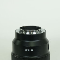 SONY FE 85mm F1.8 SEL85F18