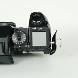 FUJIFILM X-H1