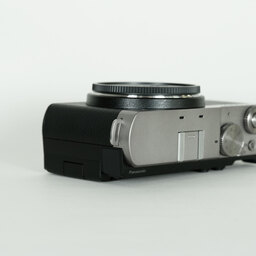 Panasonic LUMIX DC-S9