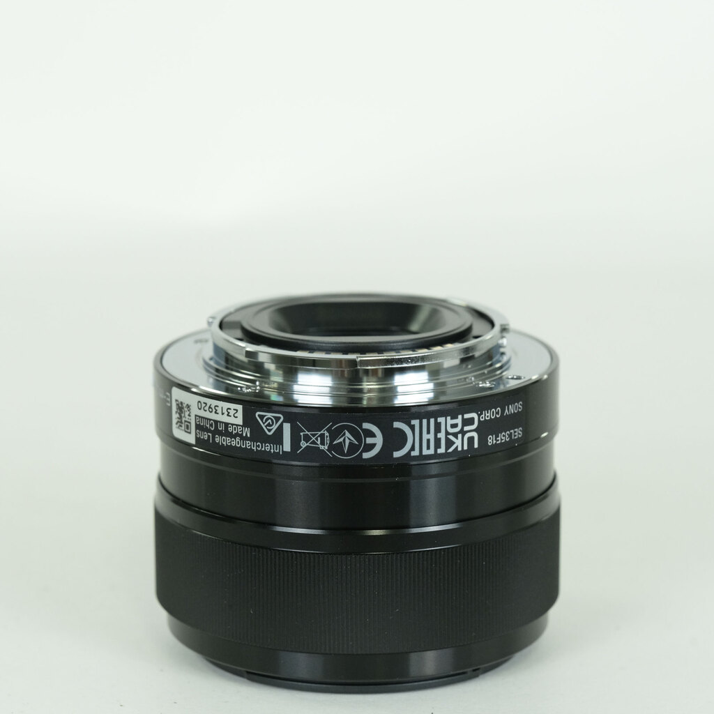 SONY E 35mm F1.8 OSS SEL35F18