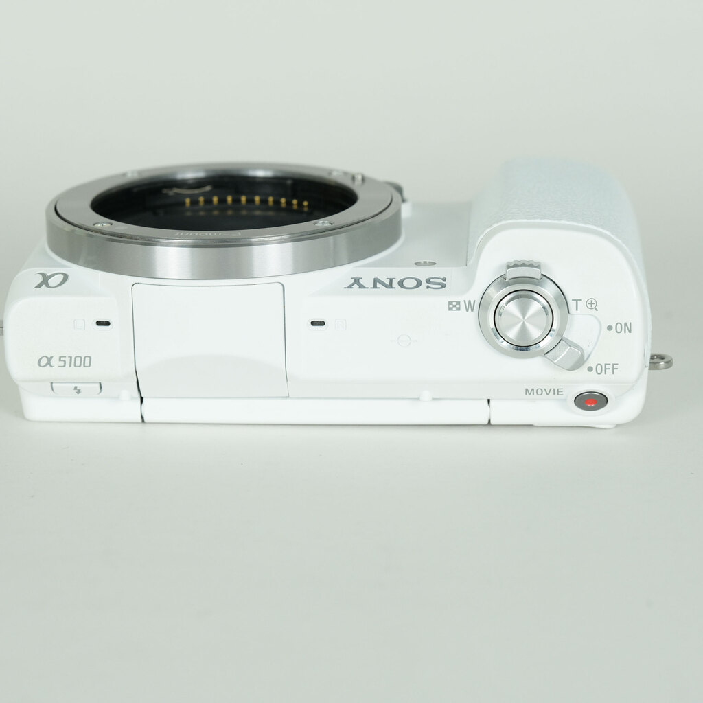 SONY α 5100 ILCE-5100 ボディ ホワイト SONY α5100 ILCE-5100 ホワイトの出品 | ONE SCENE（ワンシーン）