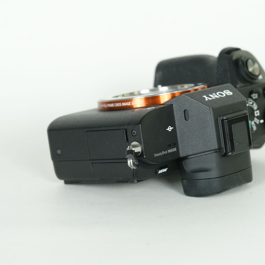 SONY α7 II（ILCE-7M2）の出品 | ONE SCENE（ワンシーン）