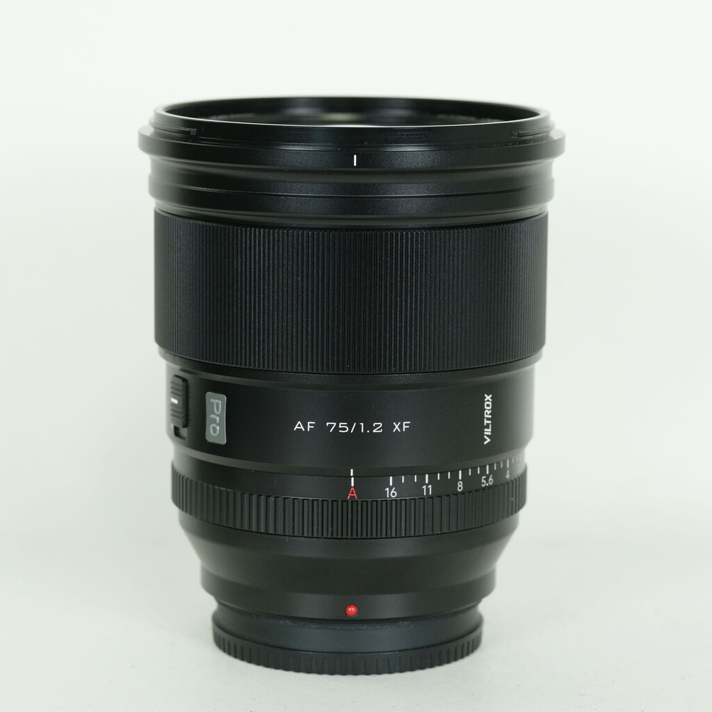 VILTROX AF 75mm F1.2 (フジフイルムX用) VILTROX AF 75mm F1.2 (フジフイルムX用)