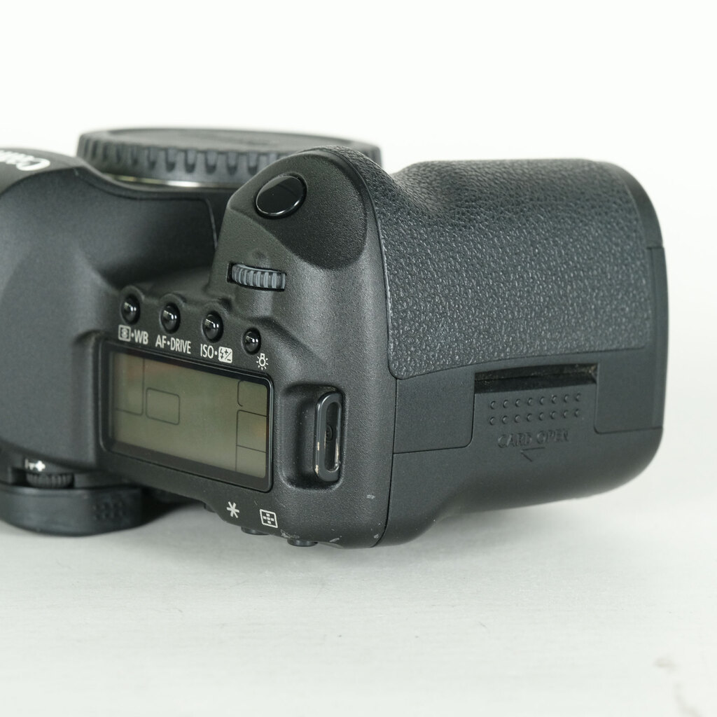 Canon EOS 5D MarkII ボディの出品 | ONE SCENE（ワンシーン）