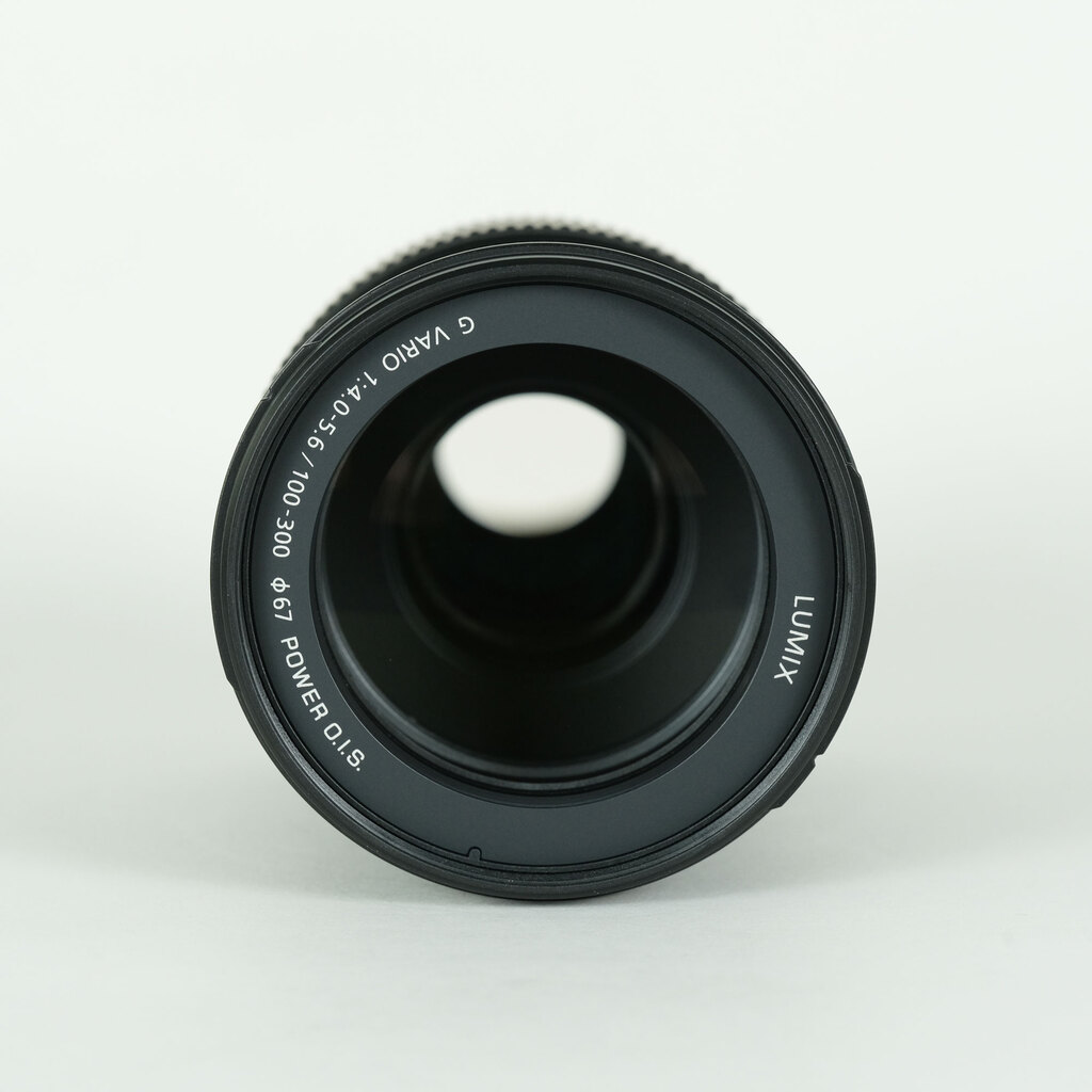 Panasonic LUMIX G VARIO 100-300mm / F4.0-5.6 II / POWER O.I.S.