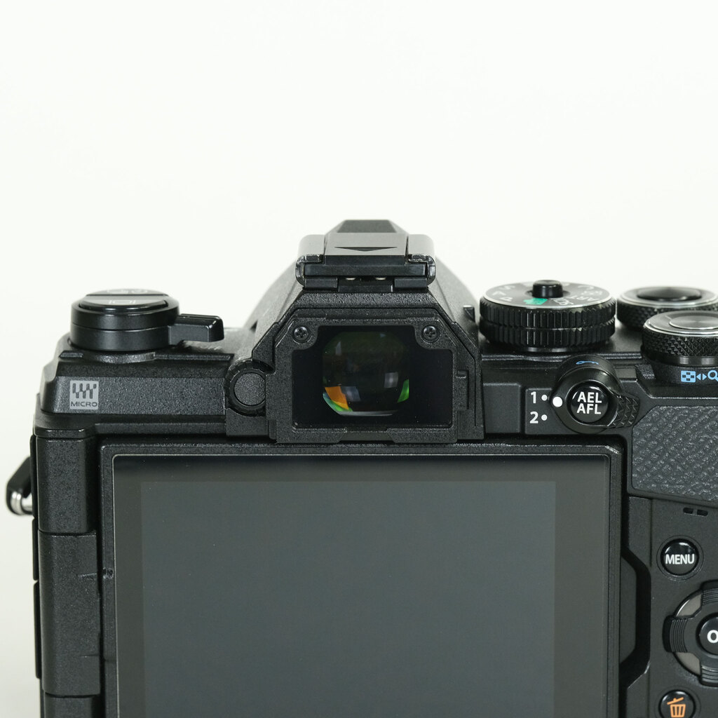 OLYMPUS OM-D E-M5 Mark III