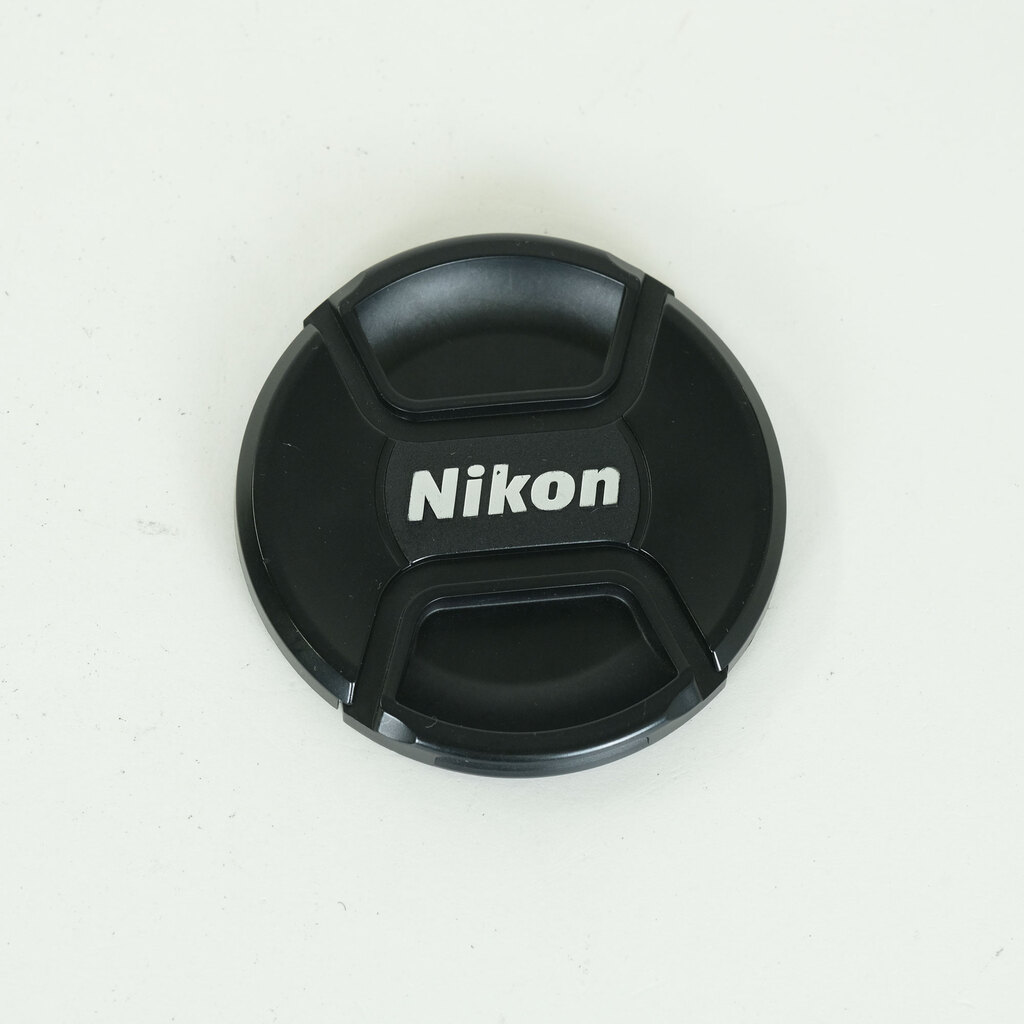 Nikon AF-S NIKKOR 28-300mm f/3.5-5.6G ED VR Nikon AF-S NIKKOR 28-300mm f/3.5-5.6G ED VR
