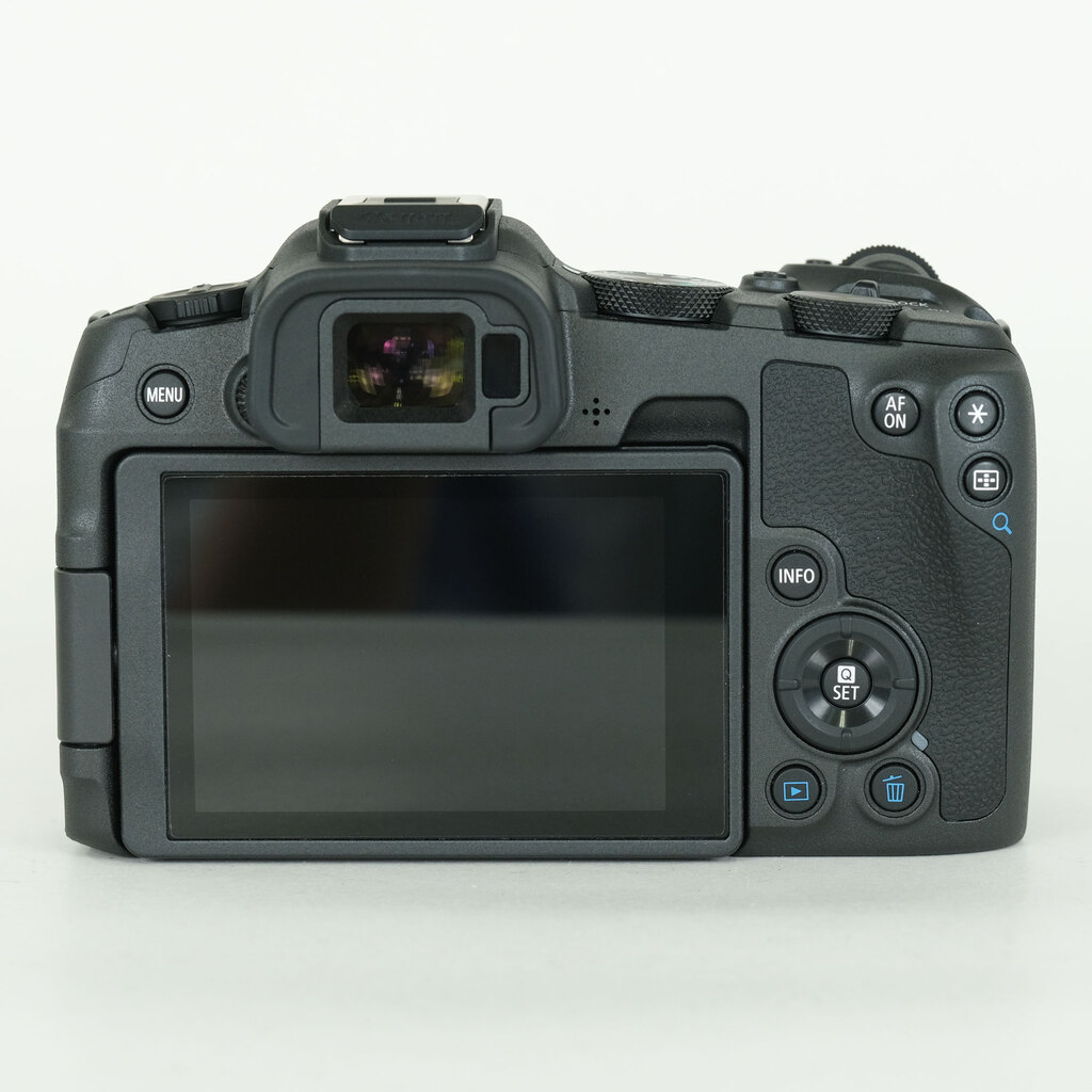 Canon EOS R8