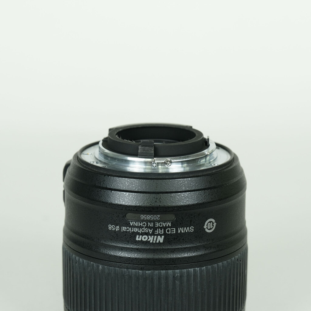 Nikon AF-S NIKKOR 35mm f/1.8G ED Nikon AF-S NIKKOR 35mm f/1.8G ED