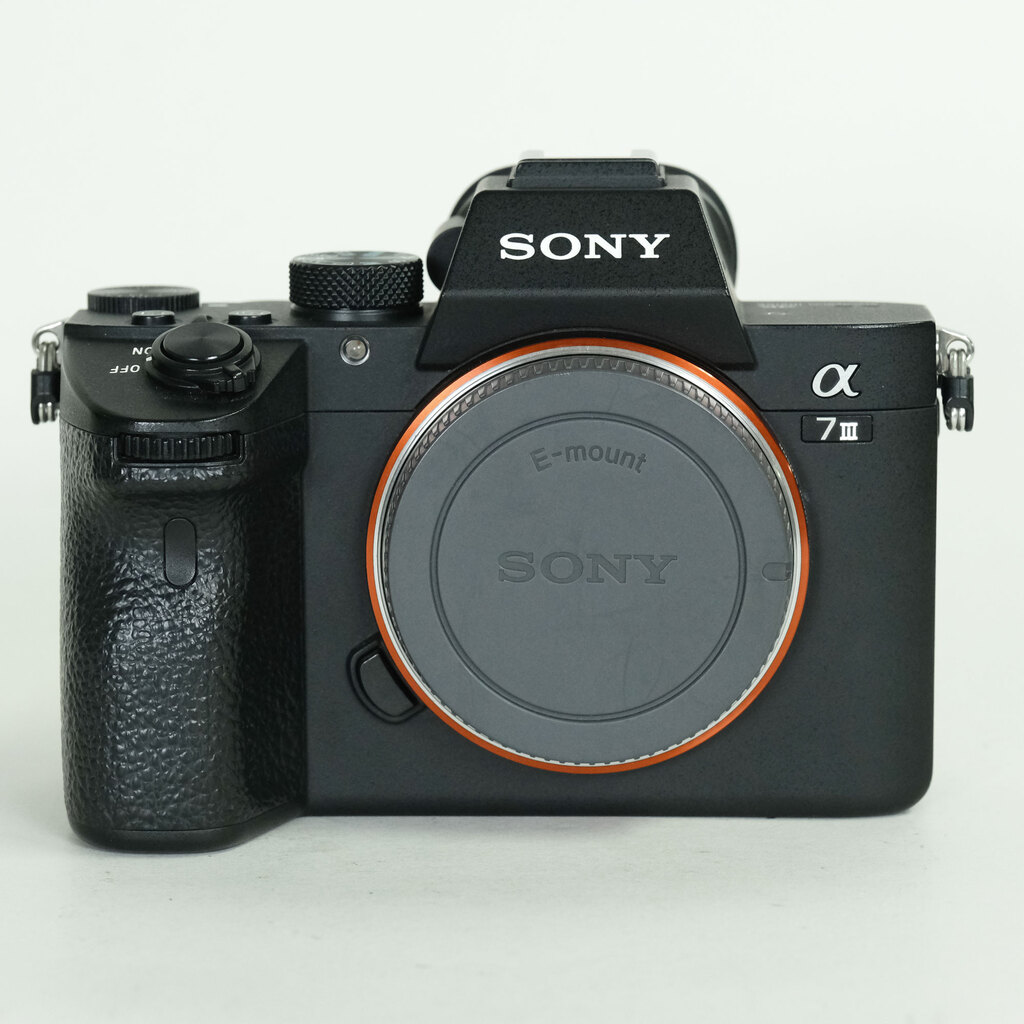 SONY α7 III(ILCE-7M3) SONY α7 III(ILCE-7M3)