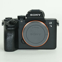 SONY α7 III(ILCE-7M3) SONY α7 III(ILCE-7M3)