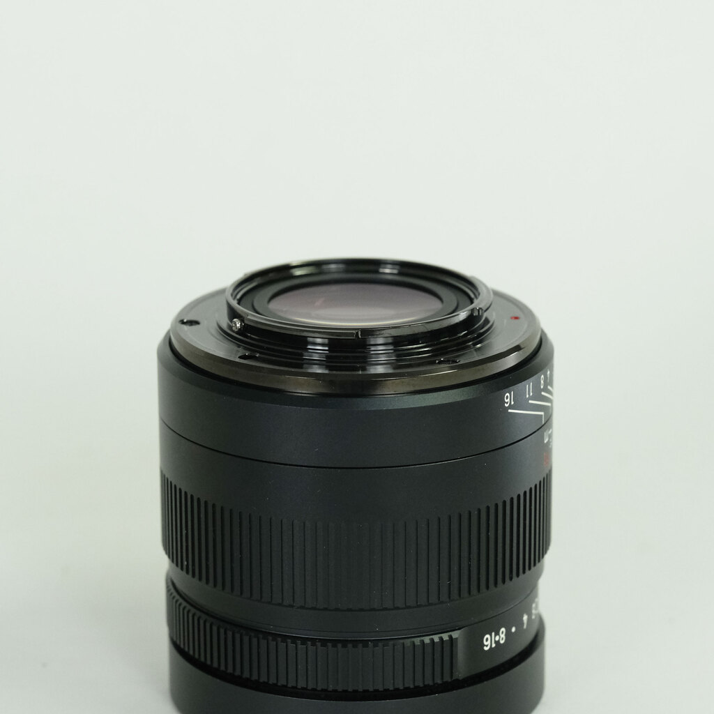 七工匠 7Artisans 35mm F0.95 (フジフイルムX用) ブラック