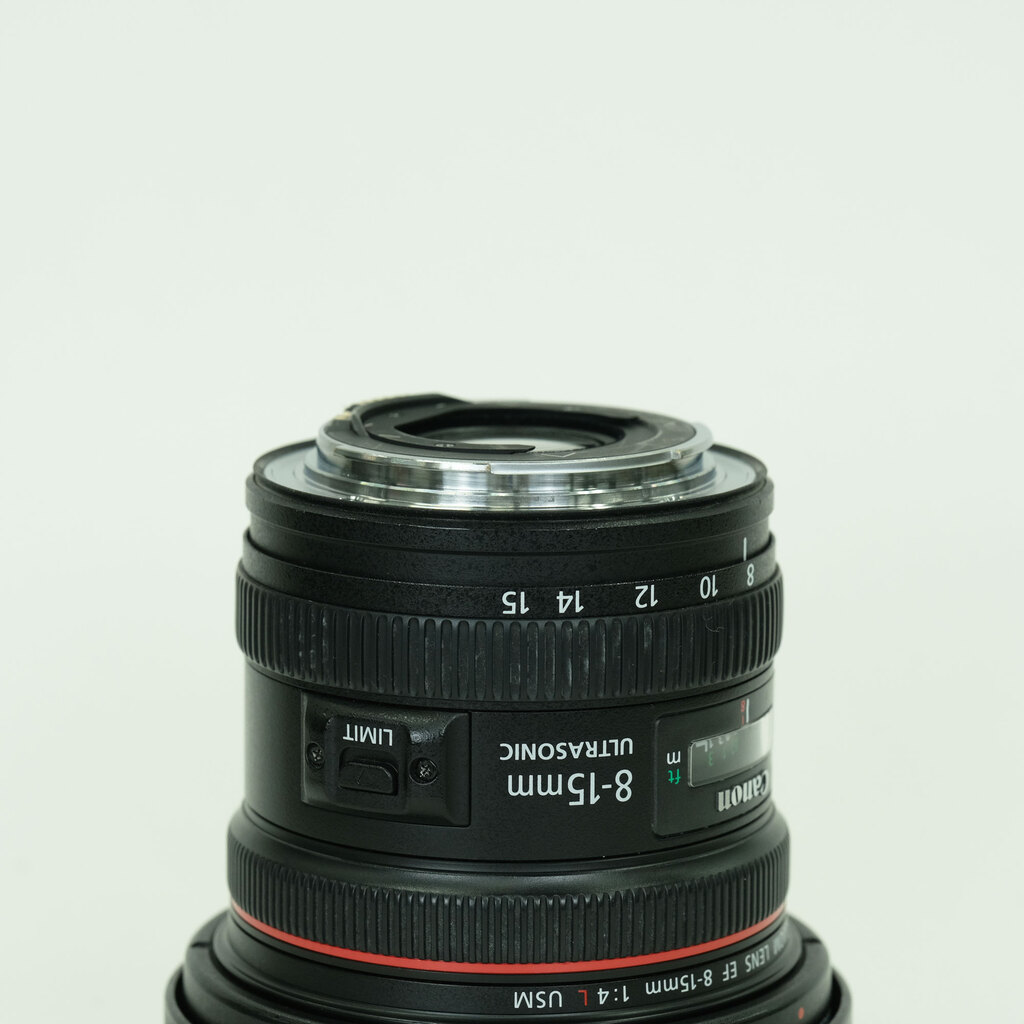 Canon EF8-15mm F4L フィッシュアイ USM Canon EF8-15mm F4L フィッシュアイ USM