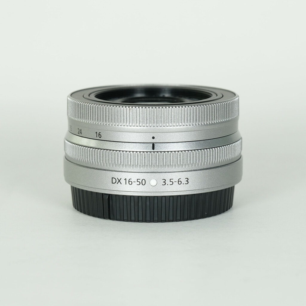 NIKKOR Z DX 16-50mm f/3.5-6.3 VR [シルバー] 中古価格比較 - 価格.com