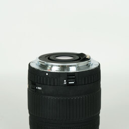 SIGMA 18-200mm F3.5-6.3 DC [キヤノンEF用]