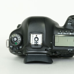 Canon EOS 5D Mark IV