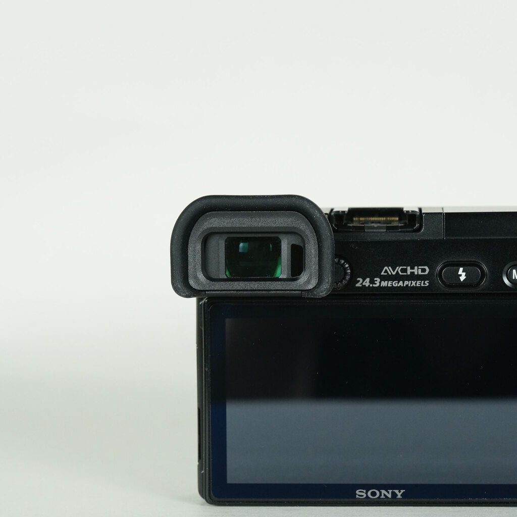 SONY α6000（ILCE-6000）の出品 | ONE SCENE（ワンシーン）