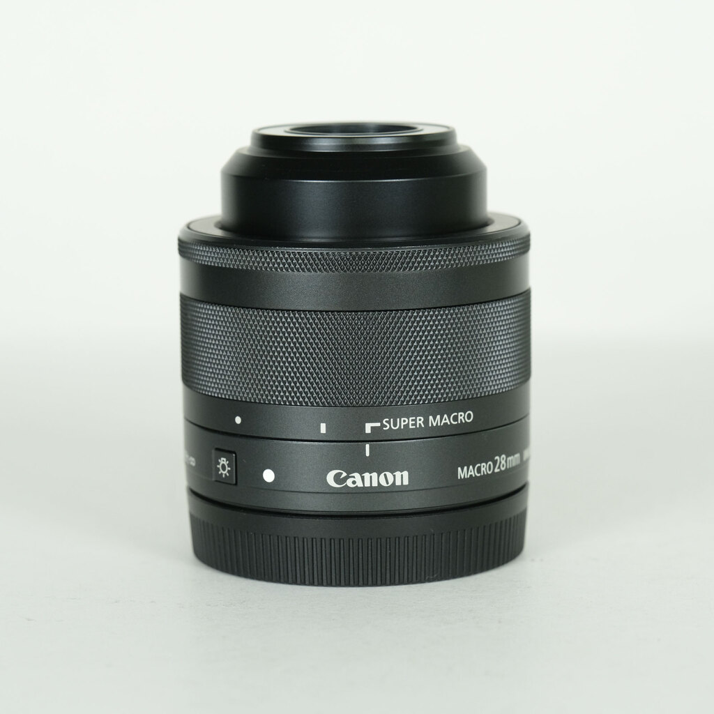 Canon EF-M28mm F3.5 マクロ IS STMの出品 | ONE SCENE（ワンシーン）