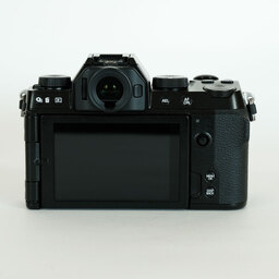 FUJIFILM X-S10