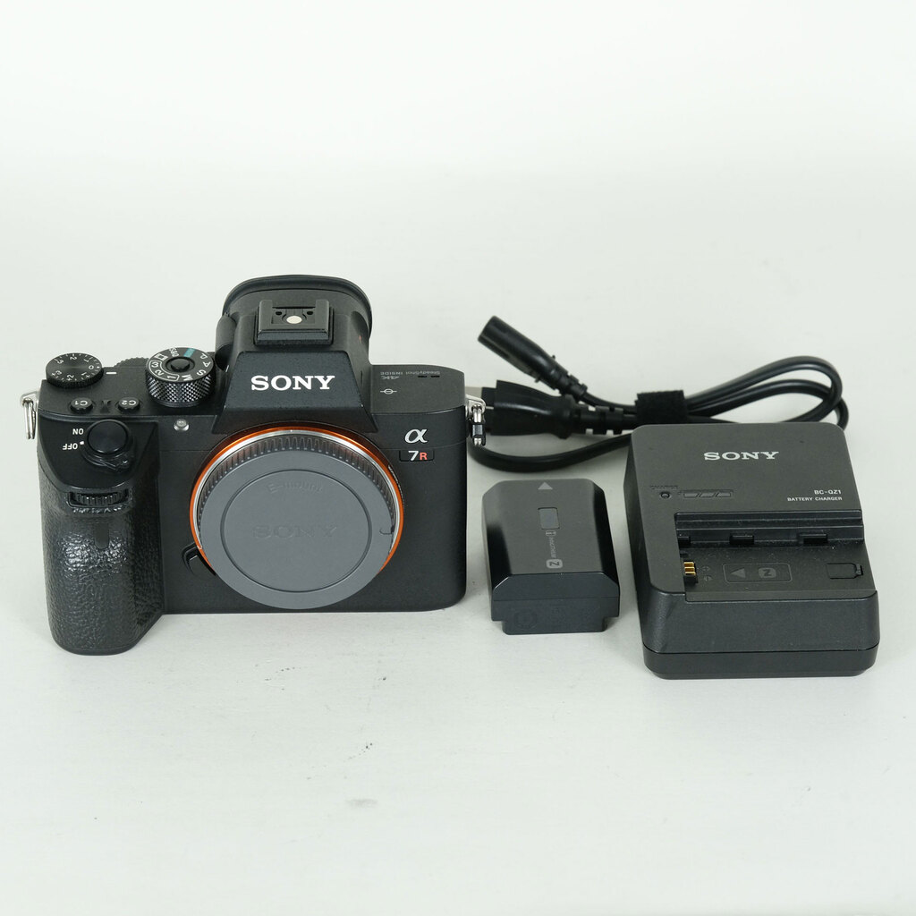 SONY α7R III(ILCE-7RM3) SONY α7R III(ILCE-7RM3)