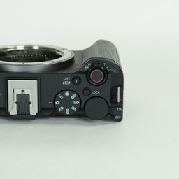 Canon EOS R50 V